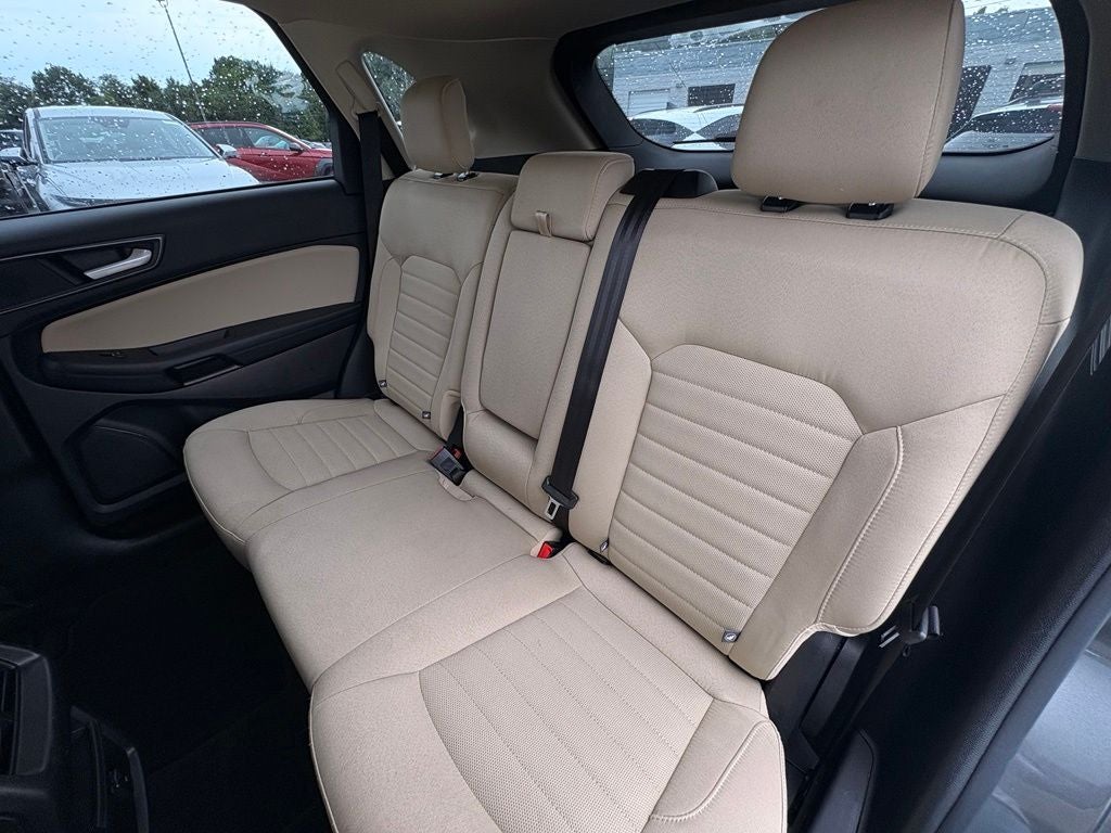 2020 Ford Edge SE