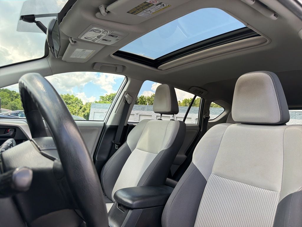 2013 Toyota RAV4 XLE Fresh Trade / Clean Carfax / Super Clean