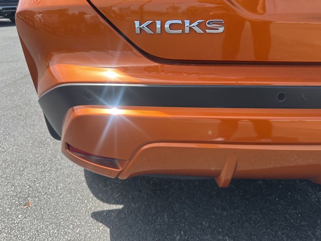 2024 Nissan Kicks SR