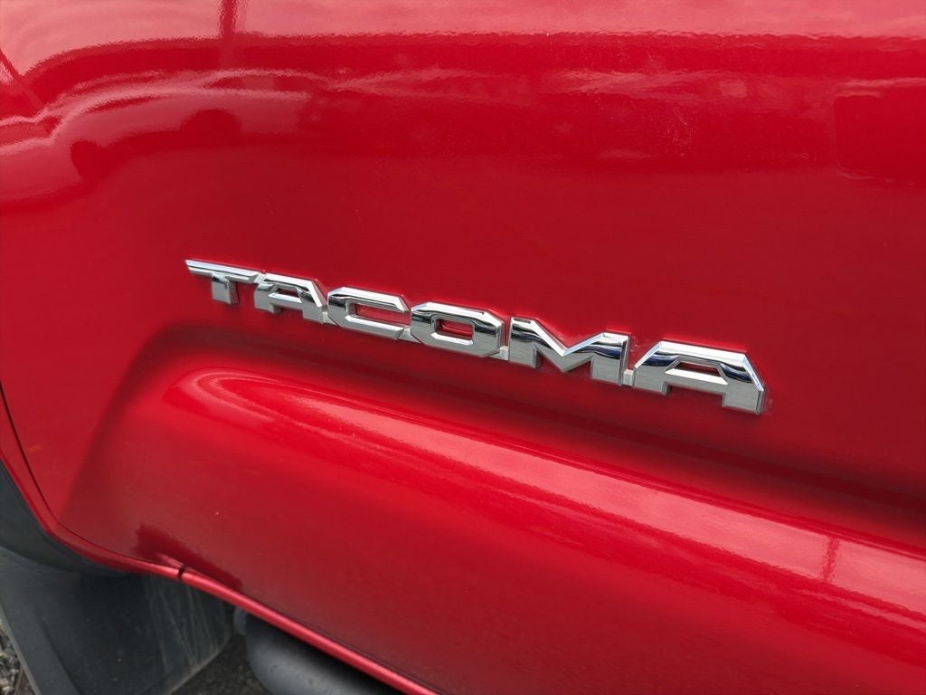 2023 Toyota Tacoma TRD Off-Road V6 / One Owner / Clean Carfax