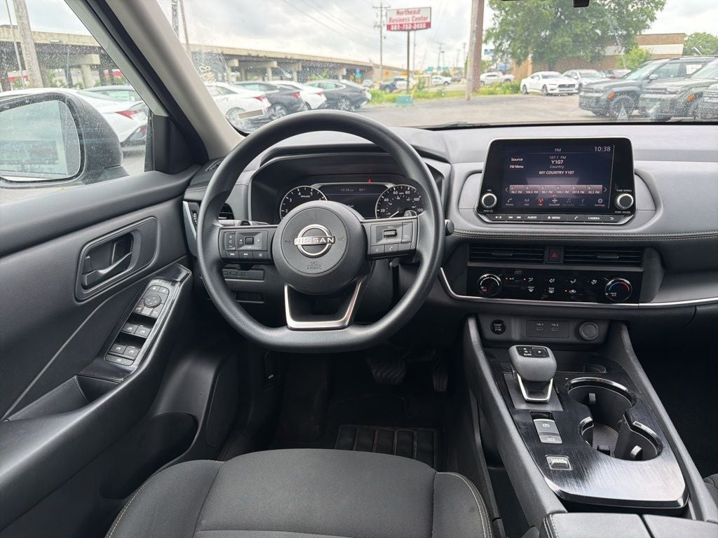 2024 Nissan Rogue S 1-Owner / Blind Spot / Rear Parking Sensors