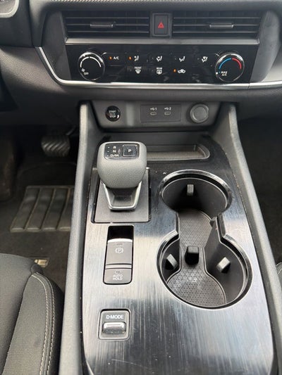 2024 Nissan Rogue S 1-Owner / Blind Spot / Rear Parking Sensors