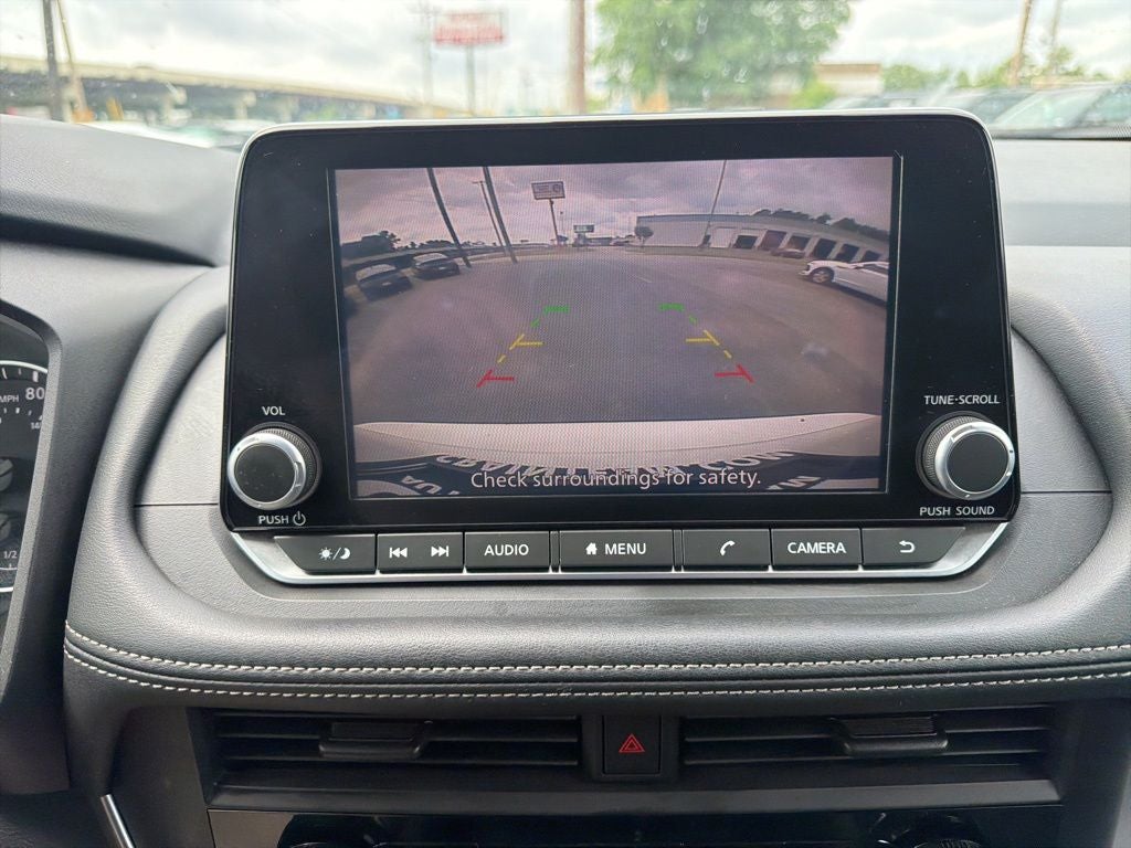 2024 Nissan Rogue S 1-Owner / Blind Spot / Rear Parking Sensors