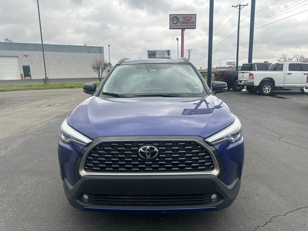 2025 Toyota Corolla Cross XLE