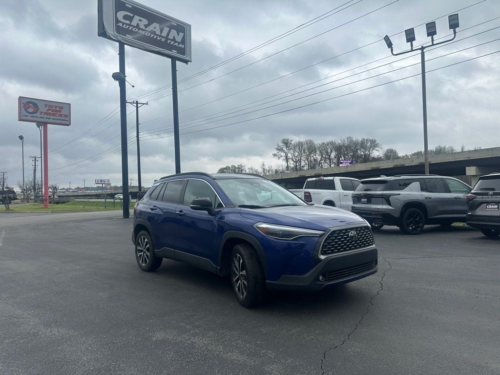 2025 Toyota Corolla Cross XLE
