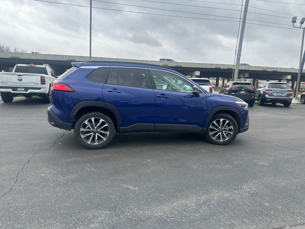 2025 Toyota Corolla Cross XLE