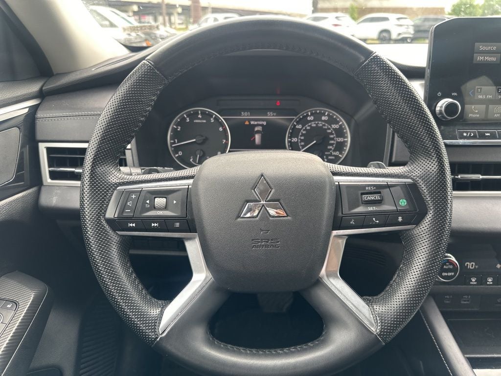 2024 Mitsubishi Outlander SE