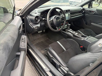 2024 Toyota GR86 Premium Clean Carfax / Apple CarPlay/Android Auto / 6-spee