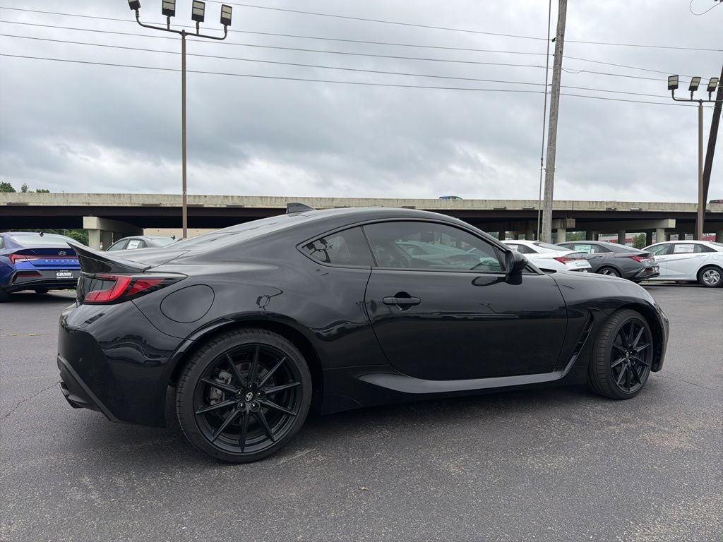 2024 Toyota GR86 Premium Clean Carfax / Apple CarPlay/Android Auto / 6-spee