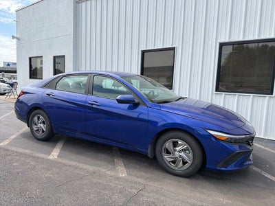 2024 Hyundai Elantra SE