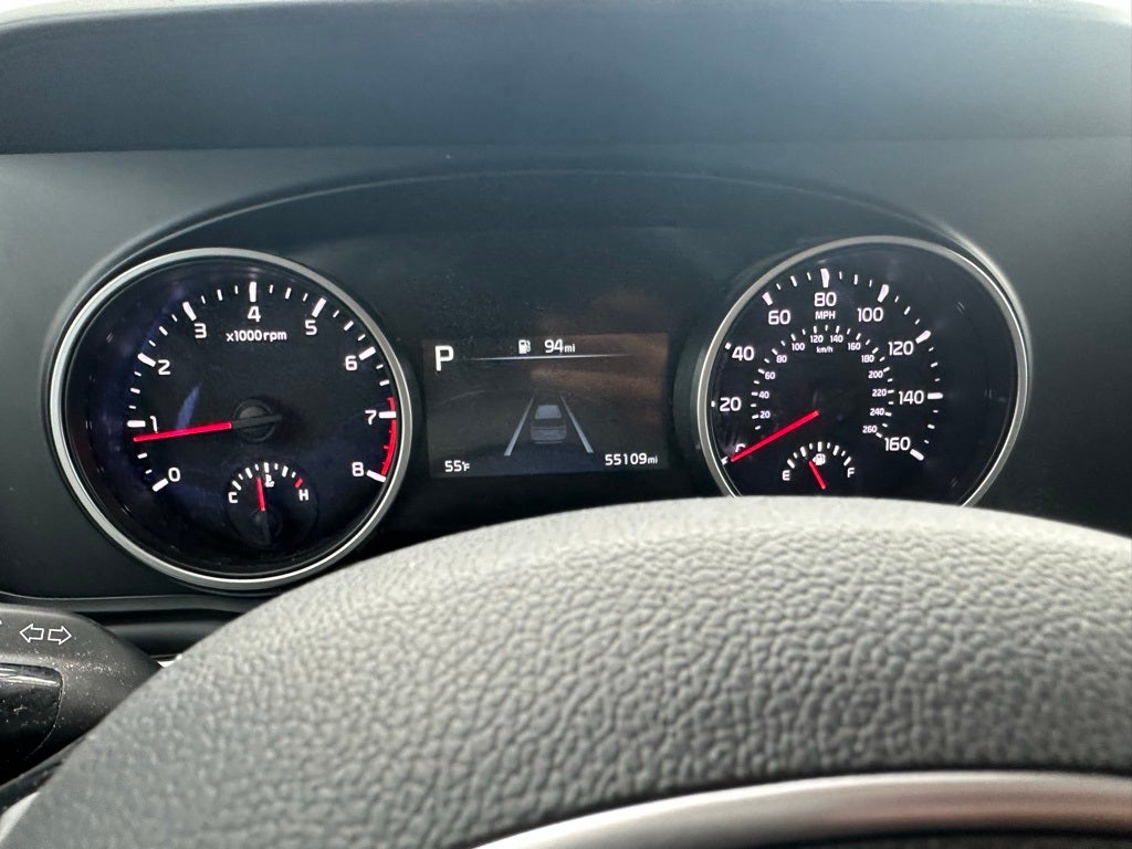 2023 Kia Carnival LX