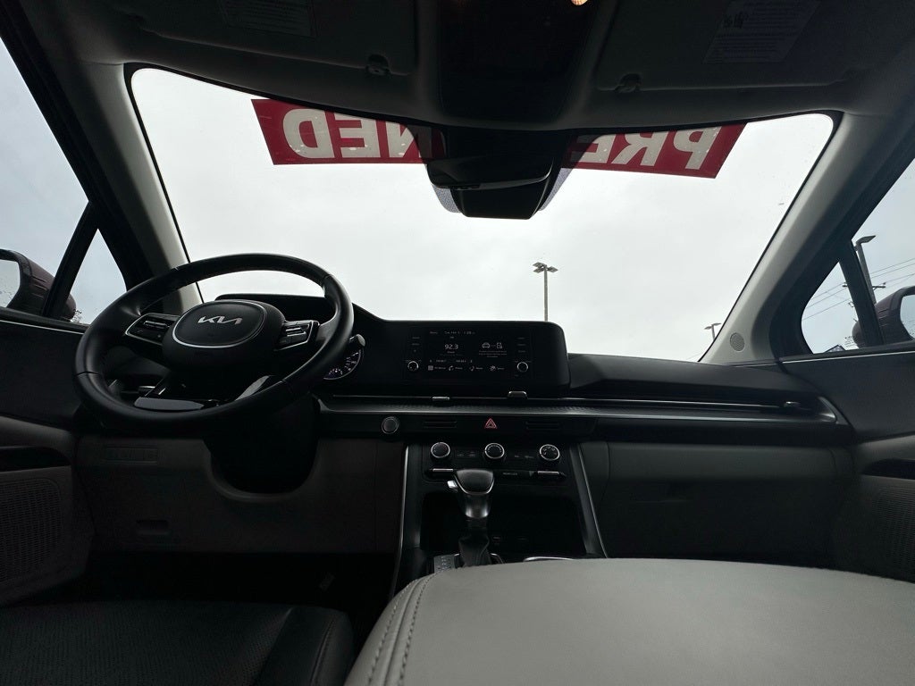 2023 Kia Carnival LX