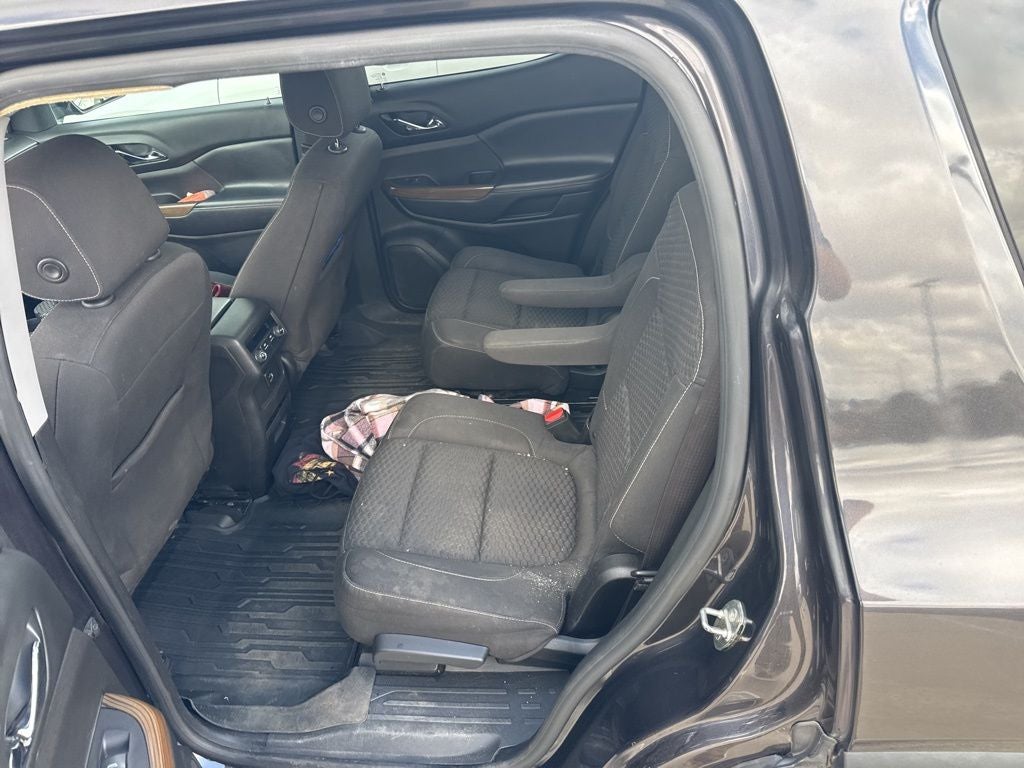 2017 GMC Acadia SLE-2