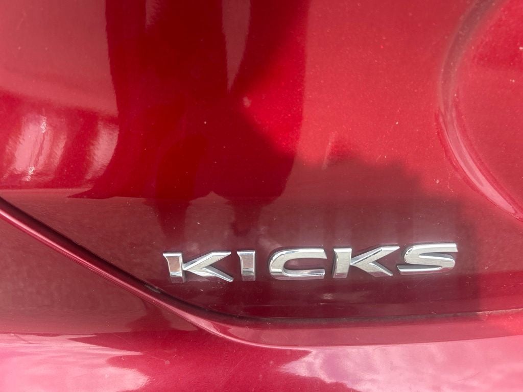 2022 Nissan Kicks SV