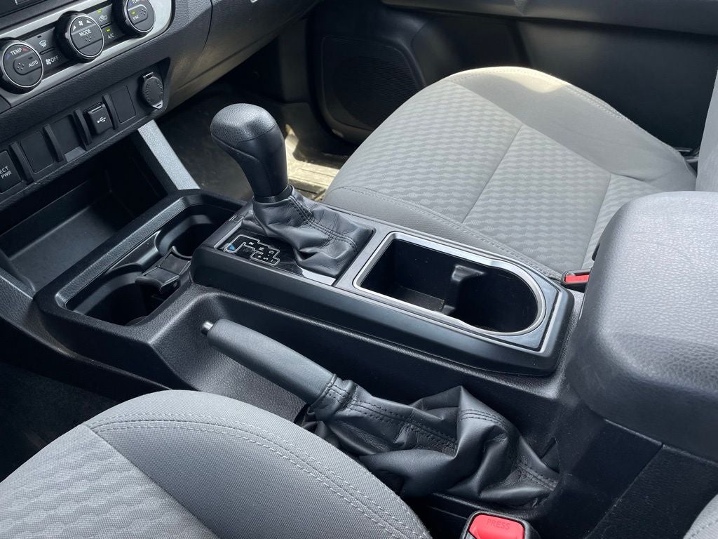 2022 Toyota Tacoma SR V6