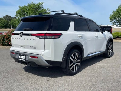 2025 Nissan Pathfinder Platinum