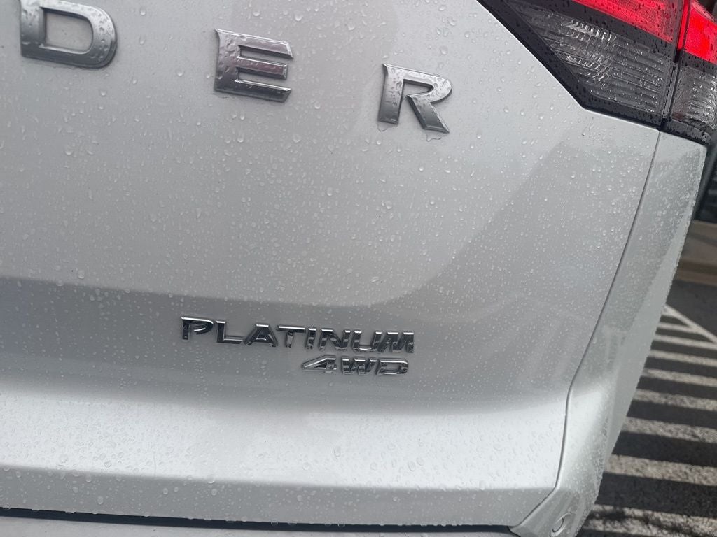 2025 Nissan Pathfinder Platinum