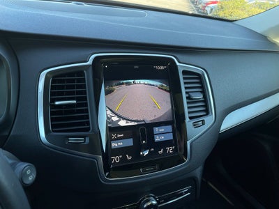 2022 Volvo XC90 T5 Momentum