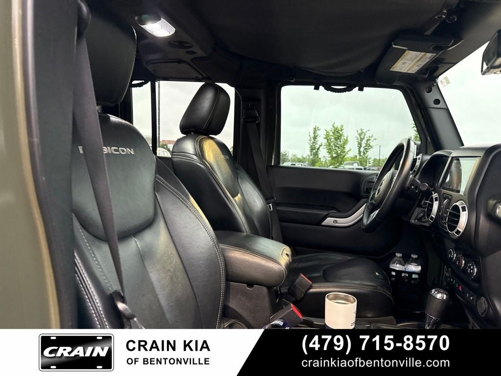 2015 Jeep Wrangler Unlimited Rubicon - 4WD / CLEAN CARFAX HISTORY