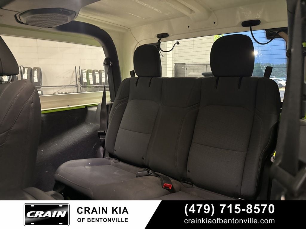 2021 Jeep Wrangler Sport - 4WD / CLEAN CARFAX HISTORY