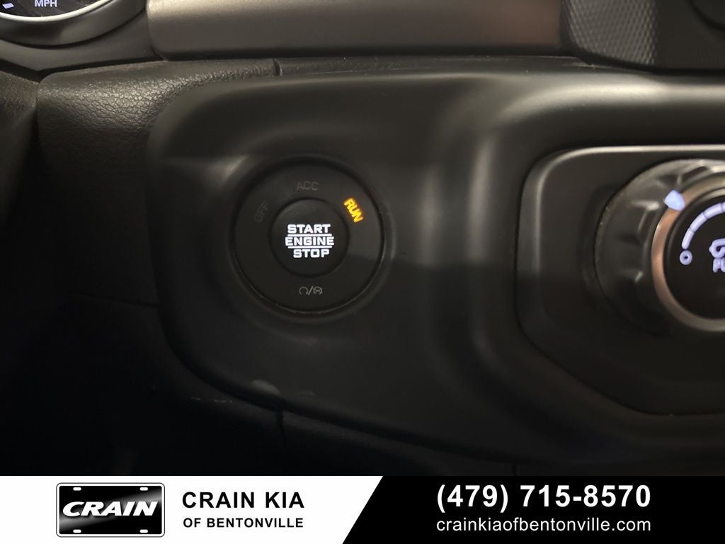 2021 Jeep Wrangler Sport - 4WD / CLEAN CARFAX HISTORY