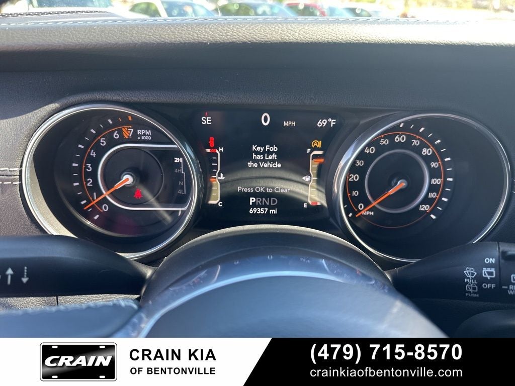 2018 Jeep Wrangler Unlimited Sahara - 4WD / ONE OWNER / LIFTED!