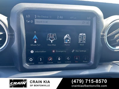 2018 Jeep Wrangler Unlimited Sahara - 4WD / ONE OWNER / LIFTED!