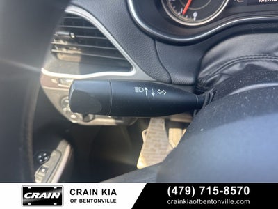 2019 Jeep Cherokee Latitude - CARFAX ONE OWNER
