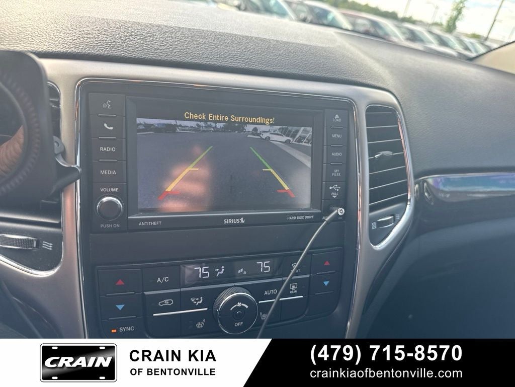 2013 Jeep Grand Cherokee Laredo - 4WD / SUNROOF