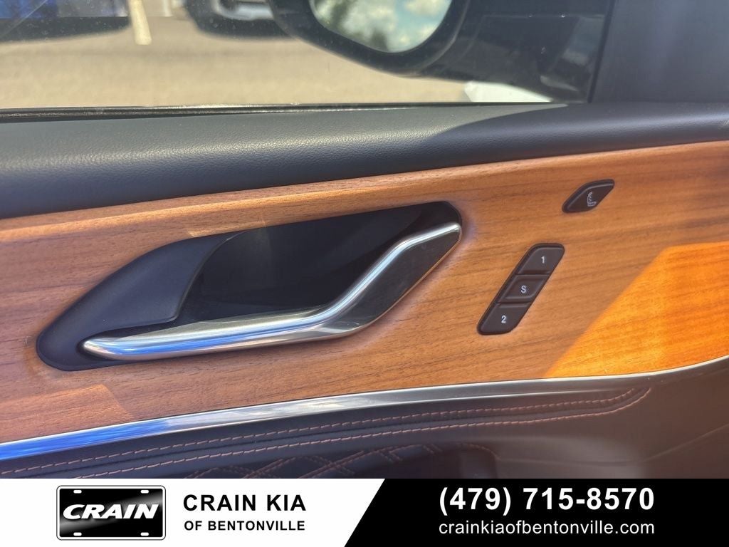 2025 Jeep Grand Cherokee L Summit - 4WD / PANORAMIC SUNROOF