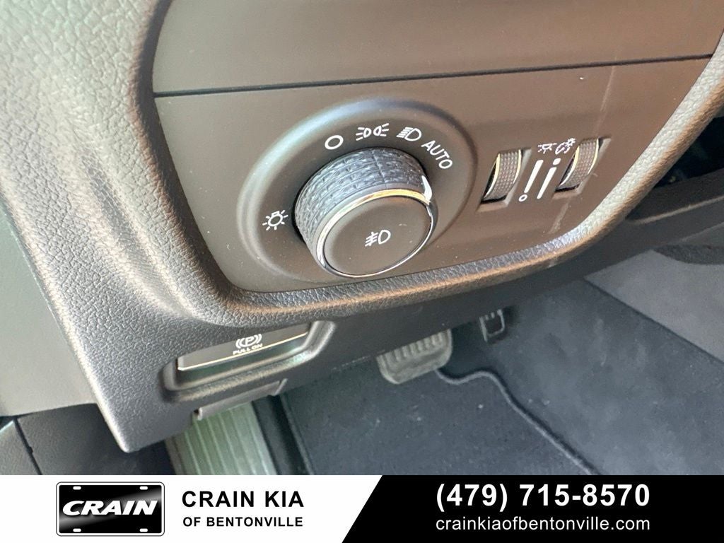 2025 Jeep Grand Cherokee L Summit - 4WD / PANORAMIC SUNROOF / CLEAN CARFAX