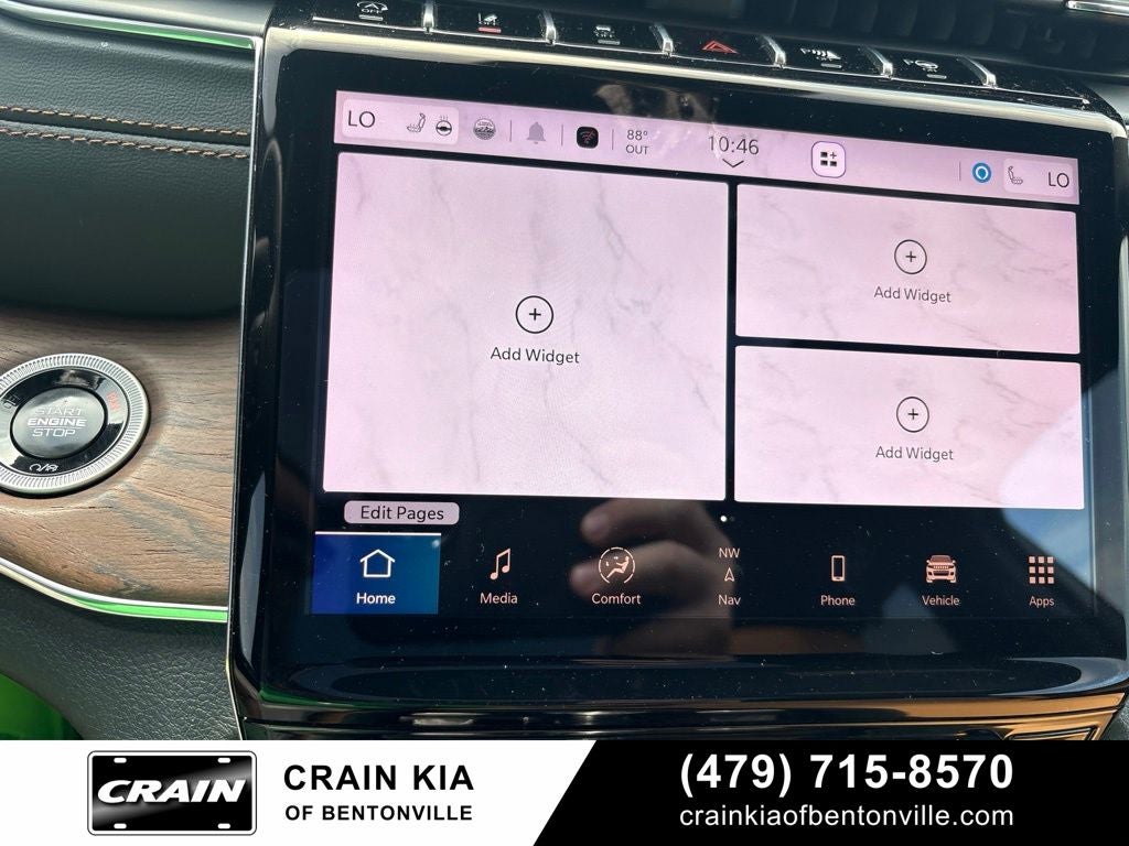 2025 Jeep Grand Cherokee L Summit - 4WD / PANORAMIC SUNROOF / CLEAN CARFAX