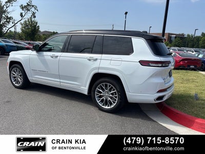 2025 Jeep Grand Cherokee L Summit - 4WD / PANORAMIC SUNROOF / CLEAN CARFAX