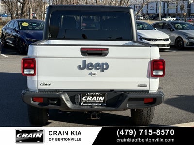 2022 Jeep Gladiator Overland - 4WD / CLEAN CARFAX