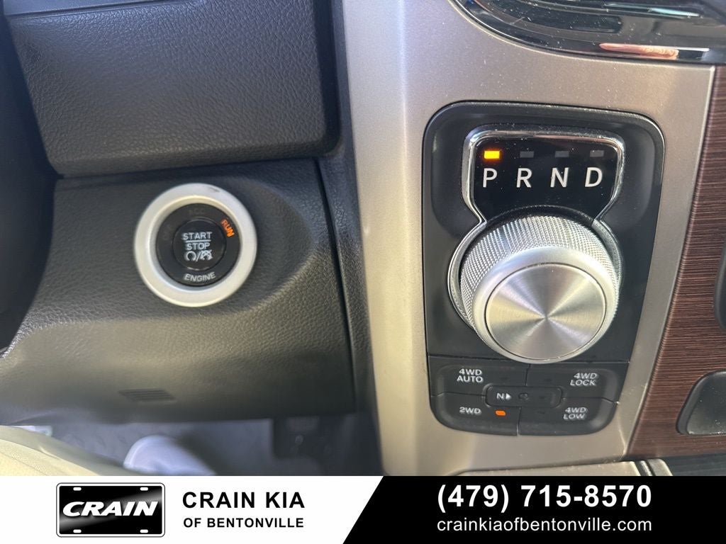 2015 RAM 1500 Laramie - 4WD / SUNROOF