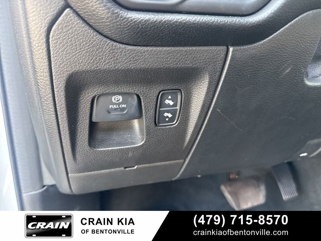 2021 RAM 1500 Big Horn/Lone Star - 4WD