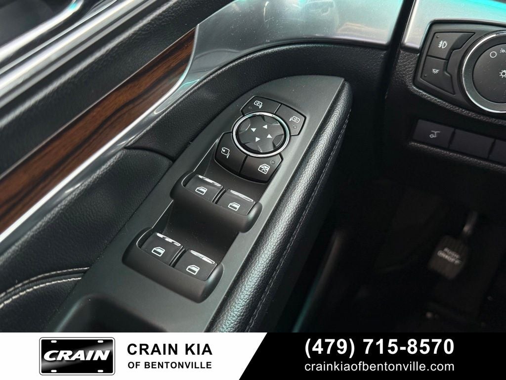 2017 Ford Explorer Limited - CLEAN CARFAX / LEATHER