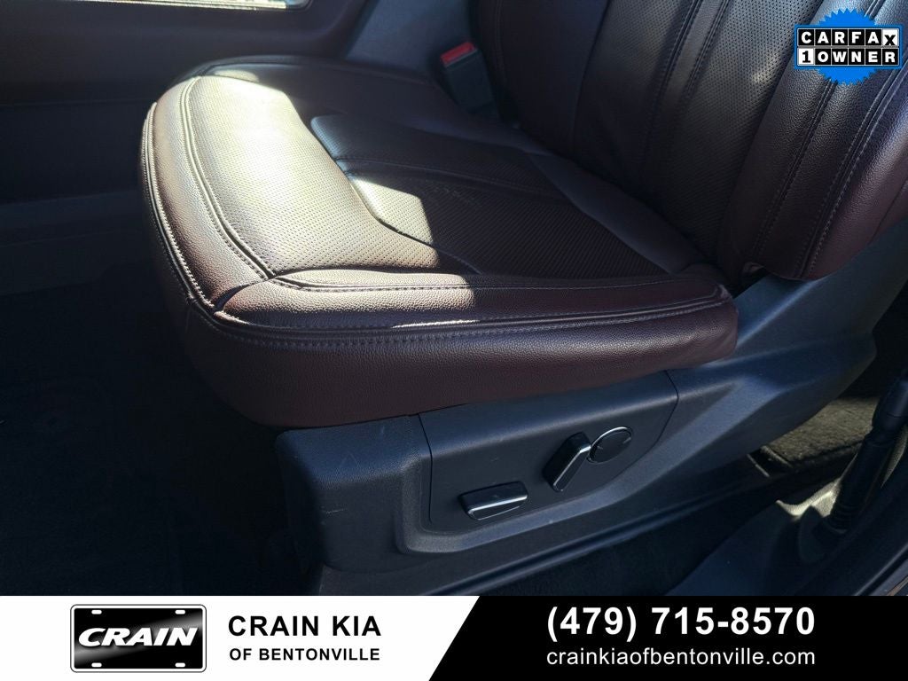 2024 Ford Expedition Limited - 4WD / PANORAMIC SUNROOF / CLEAN CARFAX / 1 OWNER