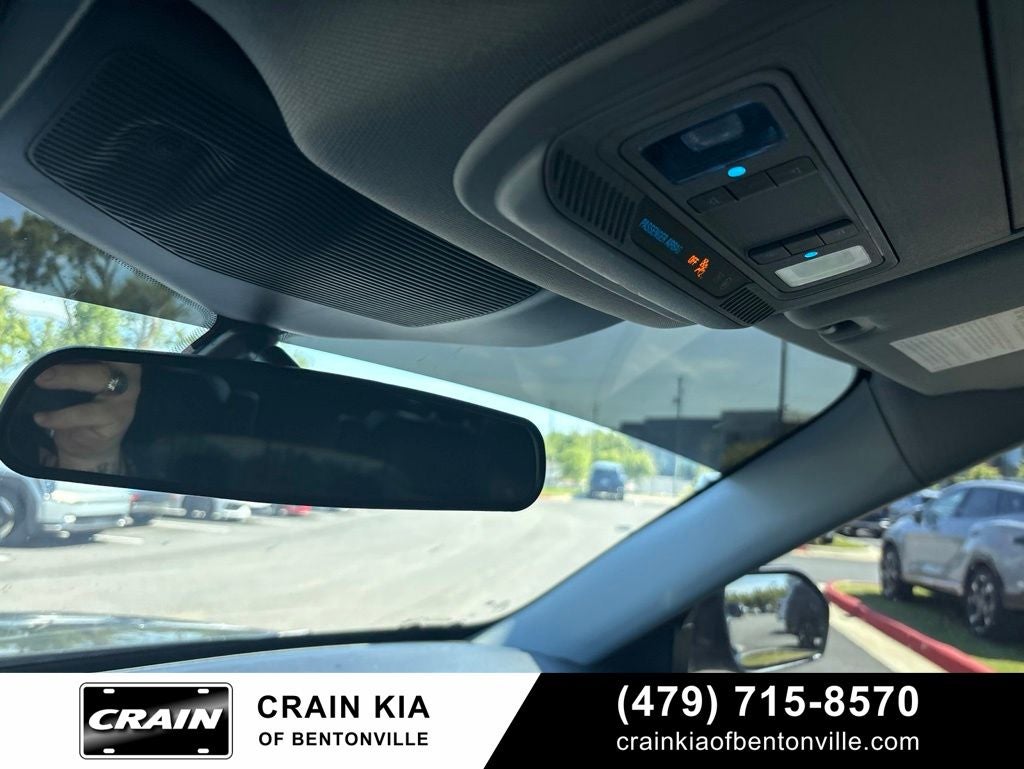 2024 Ford Explorer XLT - 4WD / CLEAN CARFAX / ONE OWNER
