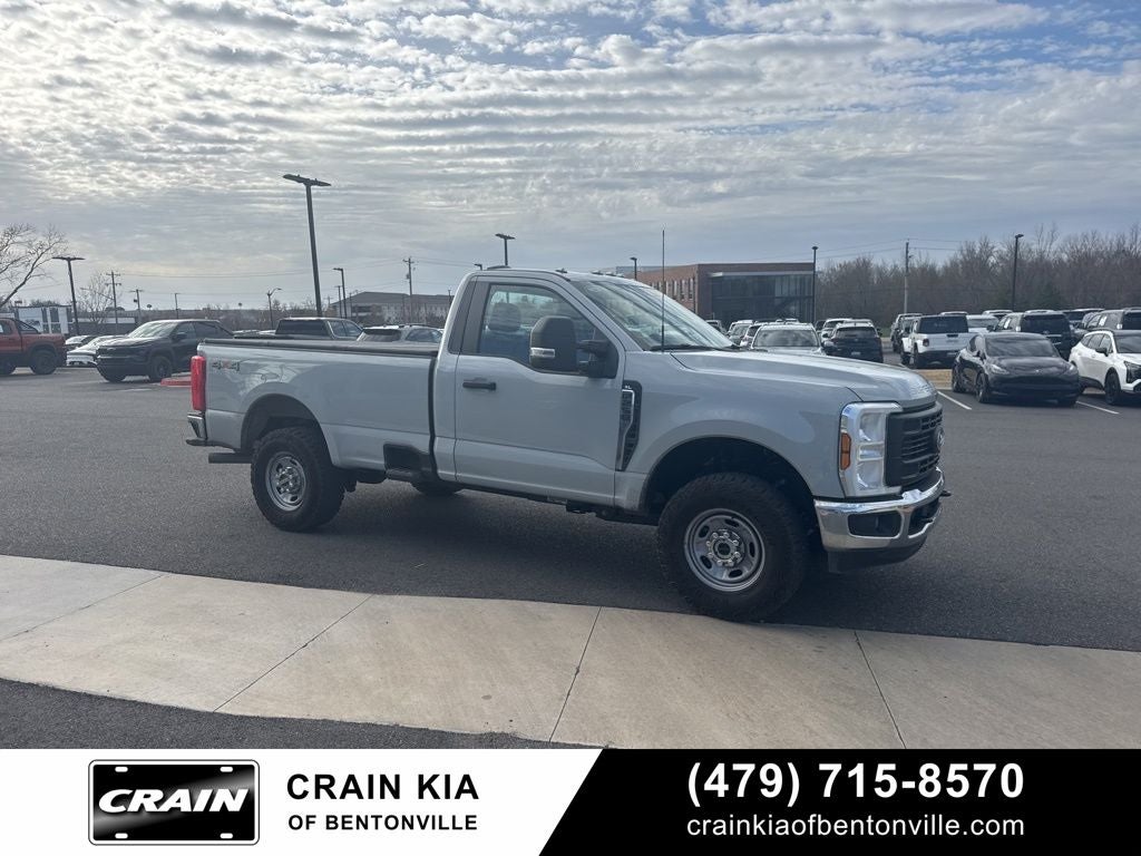 2026 Ford F-250SD XL - 4WD / CLEAN CARFAX / ONE OWNER