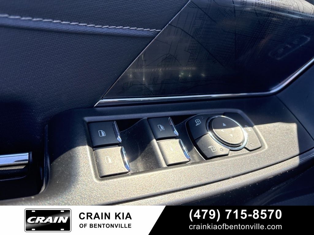 2022 Ford F-150 XLT - 4WD / 302A HIGH / $60,700 MSRP