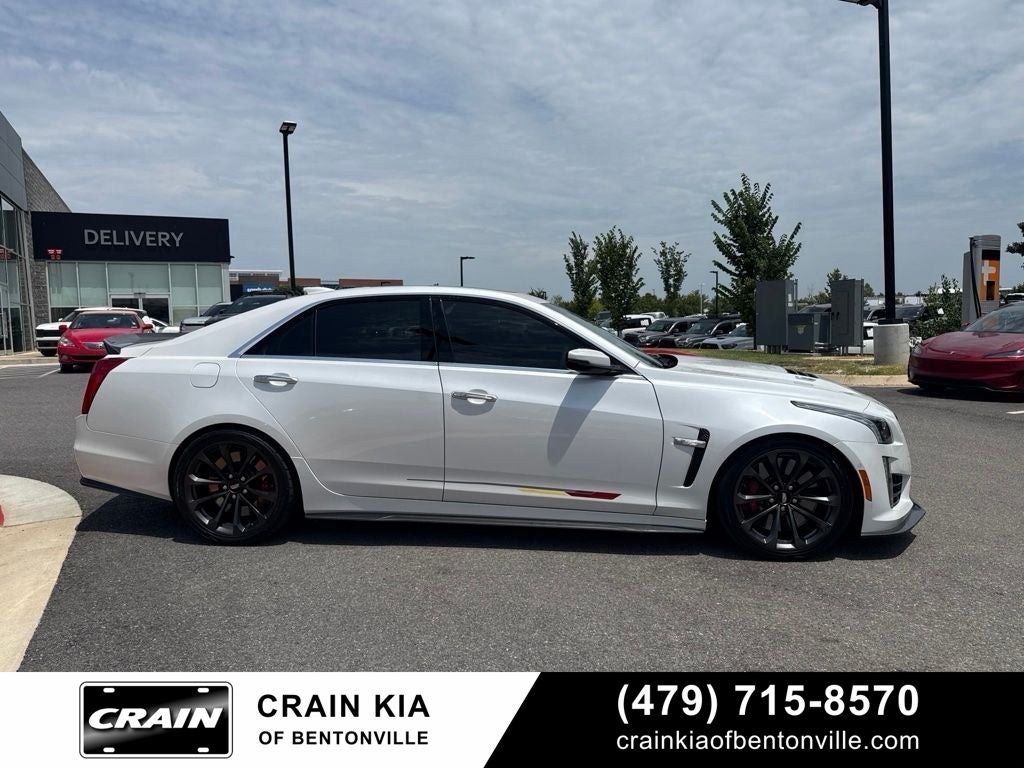 2019 Cadillac CTS-V Base - $107,215 MSRP / CLEAN CARFAX / SUNROOF
