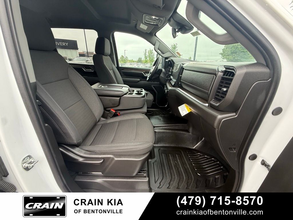 2025 Chevrolet Silverado 2500HD LT - 4WD / CLEAN CARFAX / ONE OWNER