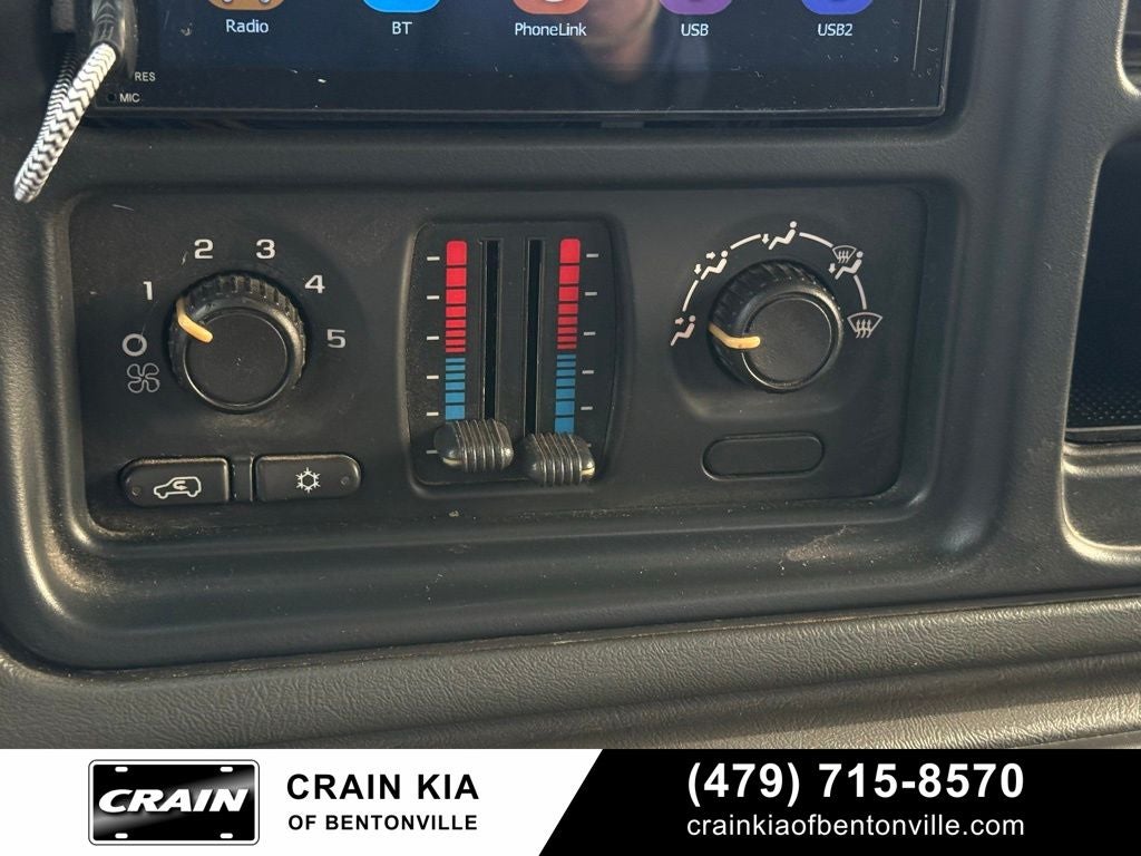 2005 Chevrolet Silverado 1500 Z71 Style Side - 4WD / CLEAN CARFAX