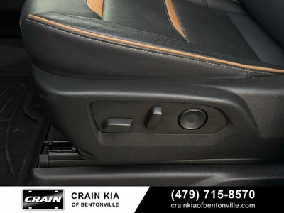 2024 GMC Yukon AT4 - 4WD / PANORAMIC SUNROOF / CLEAN CARFAX