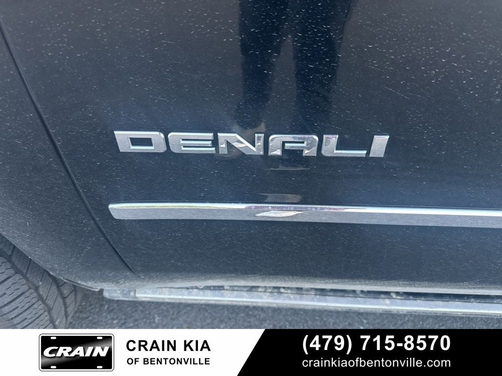 2017 GMC Yukon Denali - 4WD / ONE OWNER / SUNROOF