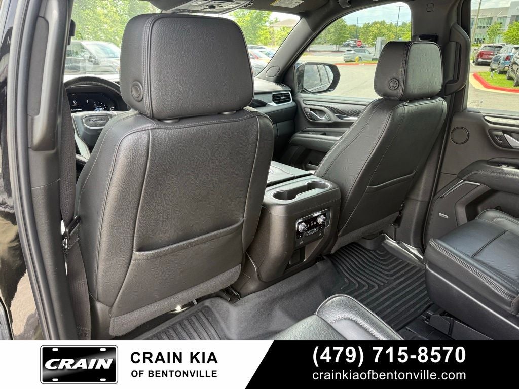 2022 GMC Yukon XL Denali - 4WD / CLEAN CARFAX