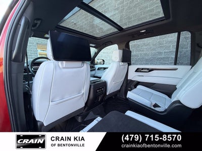 2025 Chevrolet Suburban Premier - 4WD / PANORAMIC SUNROOF / CLEAN CARFAX