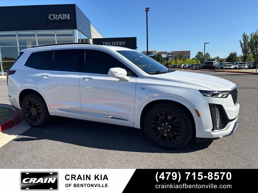 2024 Cadillac XT6 Luxury - AWD / PANORAMIC SUNROOF / CLEAN CARFAX