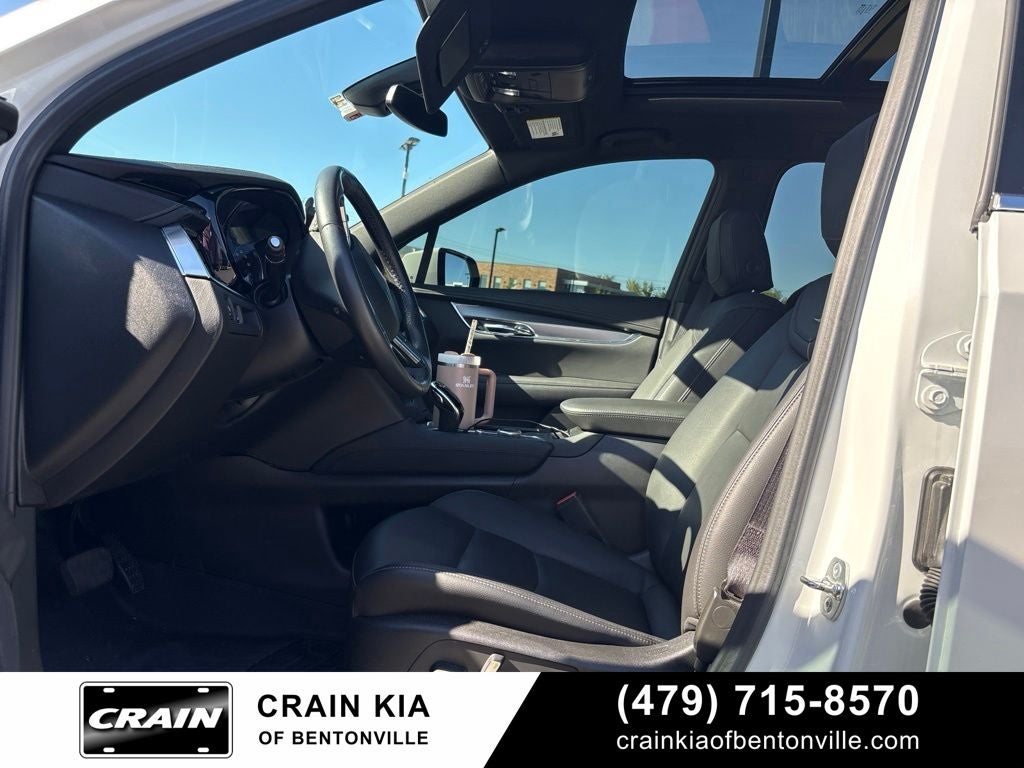 2024 Cadillac XT6 Luxury - AWD / PANORAMIC SUNROOF / CLEAN CARFAX